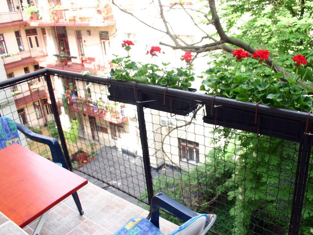 Arriva Balcony Studio Budapest Chambre photo